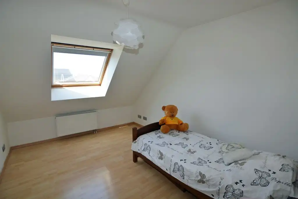Modern triplex appartement met 3 slpks, terras, kelderberging en autostaanplaats. foto 15