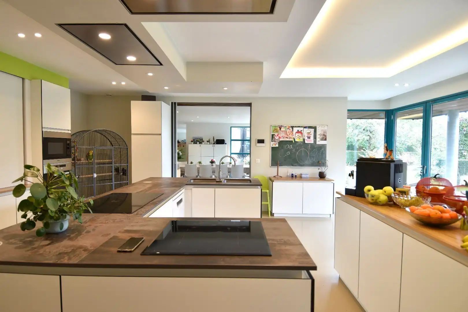 Uitzonderlijk vastgoed te koop op een zeer royaal perceel (2103 m²) in Gullegem foto 5