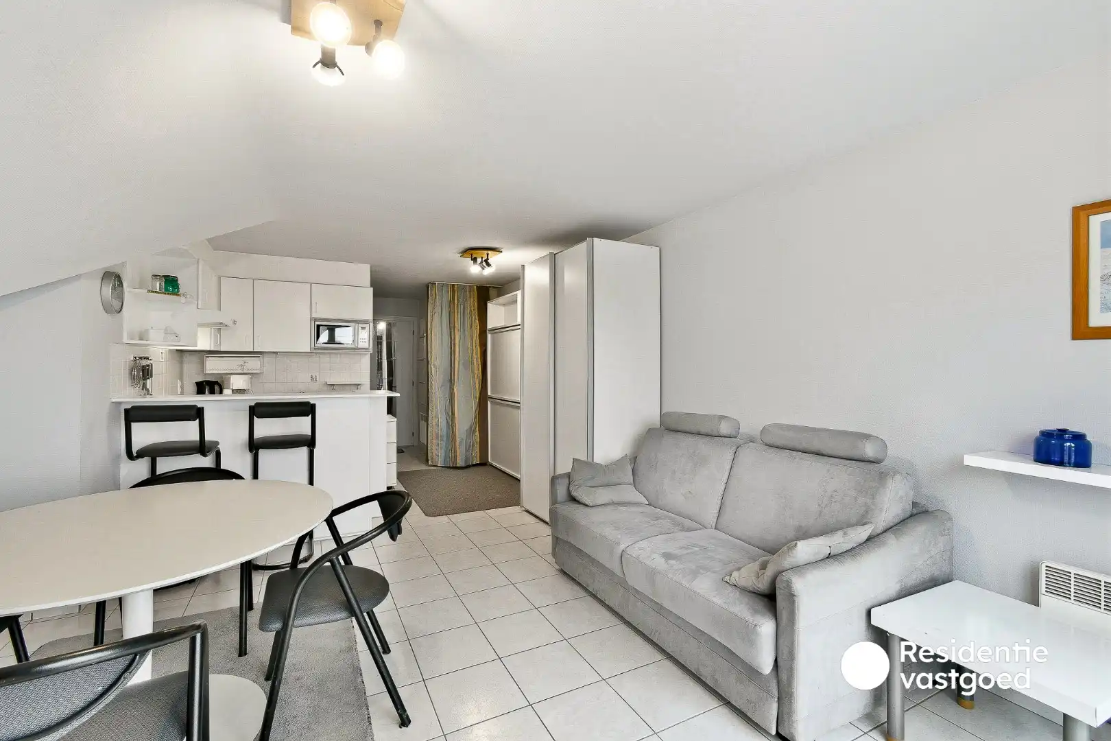 Gemeubelde studio in afgesloten vakantiepark met verwarmd zwembad foto 5