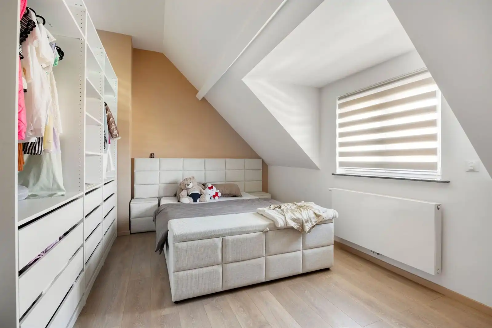 Zeer ruime woning met mogelijkheden privé/beroep foto 21
