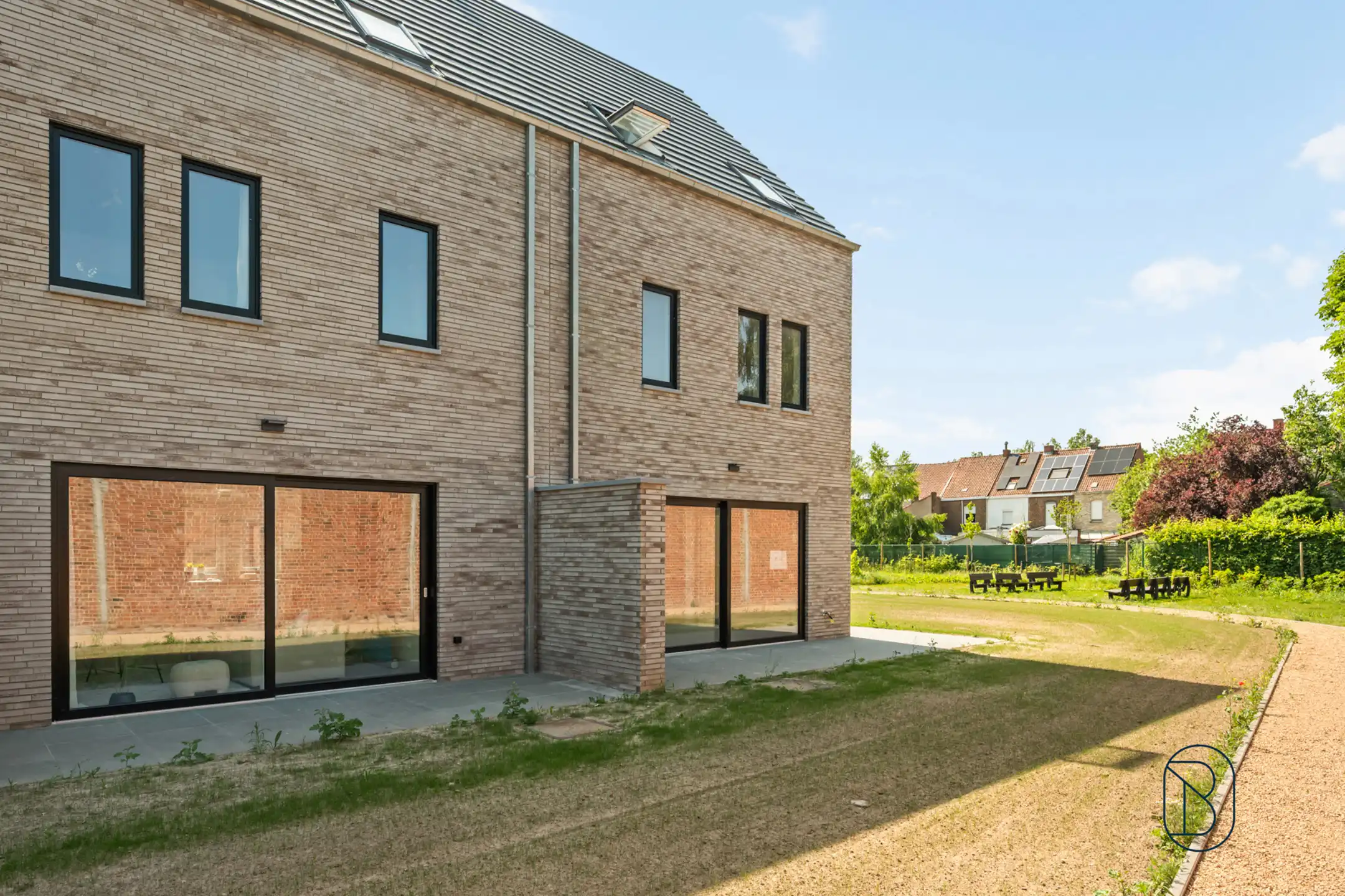 Kwalitatieve BEN-woning met 2 gar., 4 SLK en 2 bdks. 6% BTW. foto 4