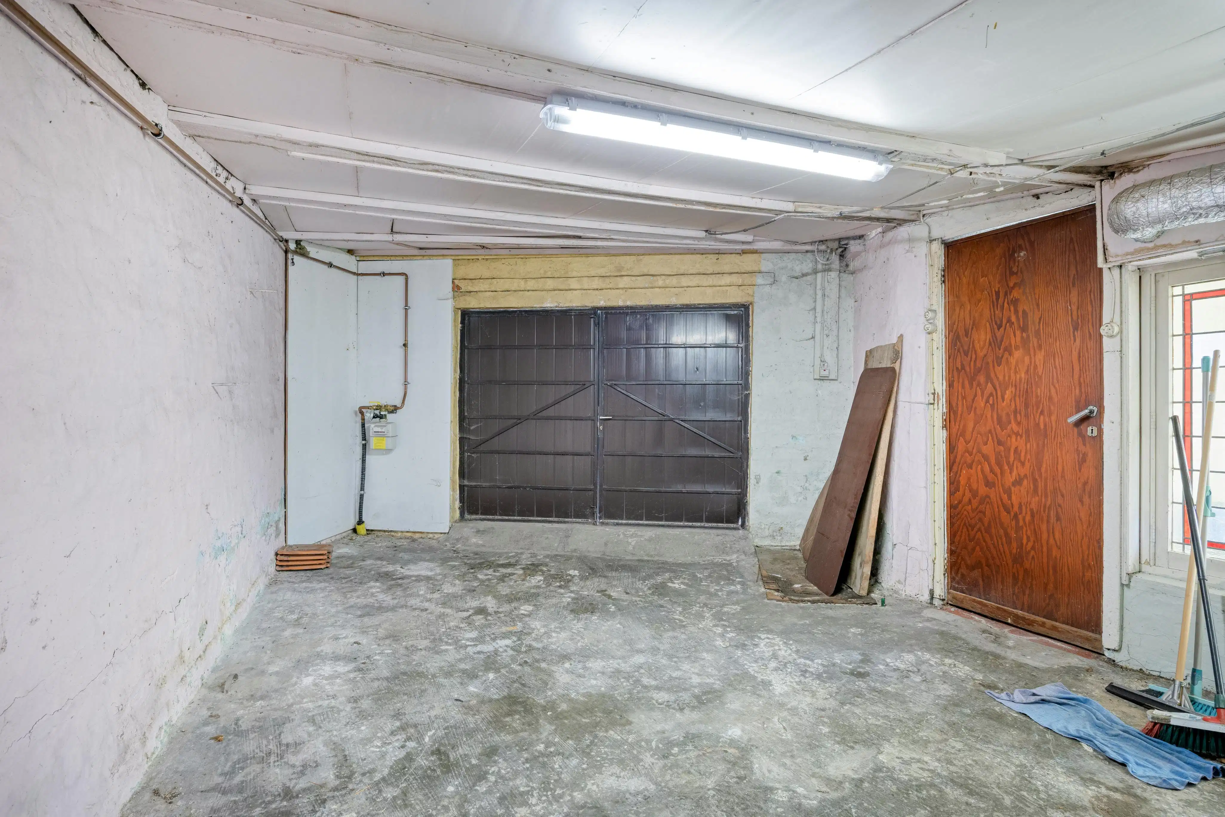 Gezellige halfopen bebouwing met veel potentieel te koop.  foto 16