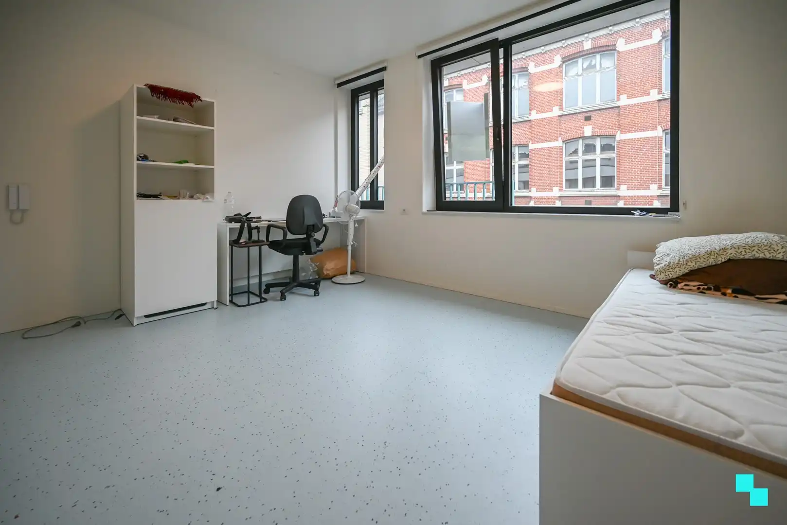 Studentenkamer met eigen sanitair in centrum Kortrijk foto 3