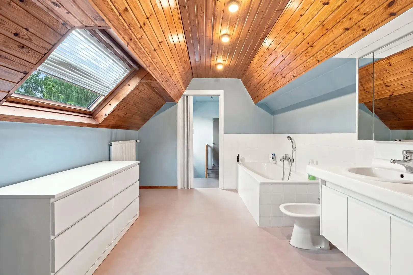 Karaktervol interbellum huis met bijgebouw én bouwgrond op 7.782 m² foto 19