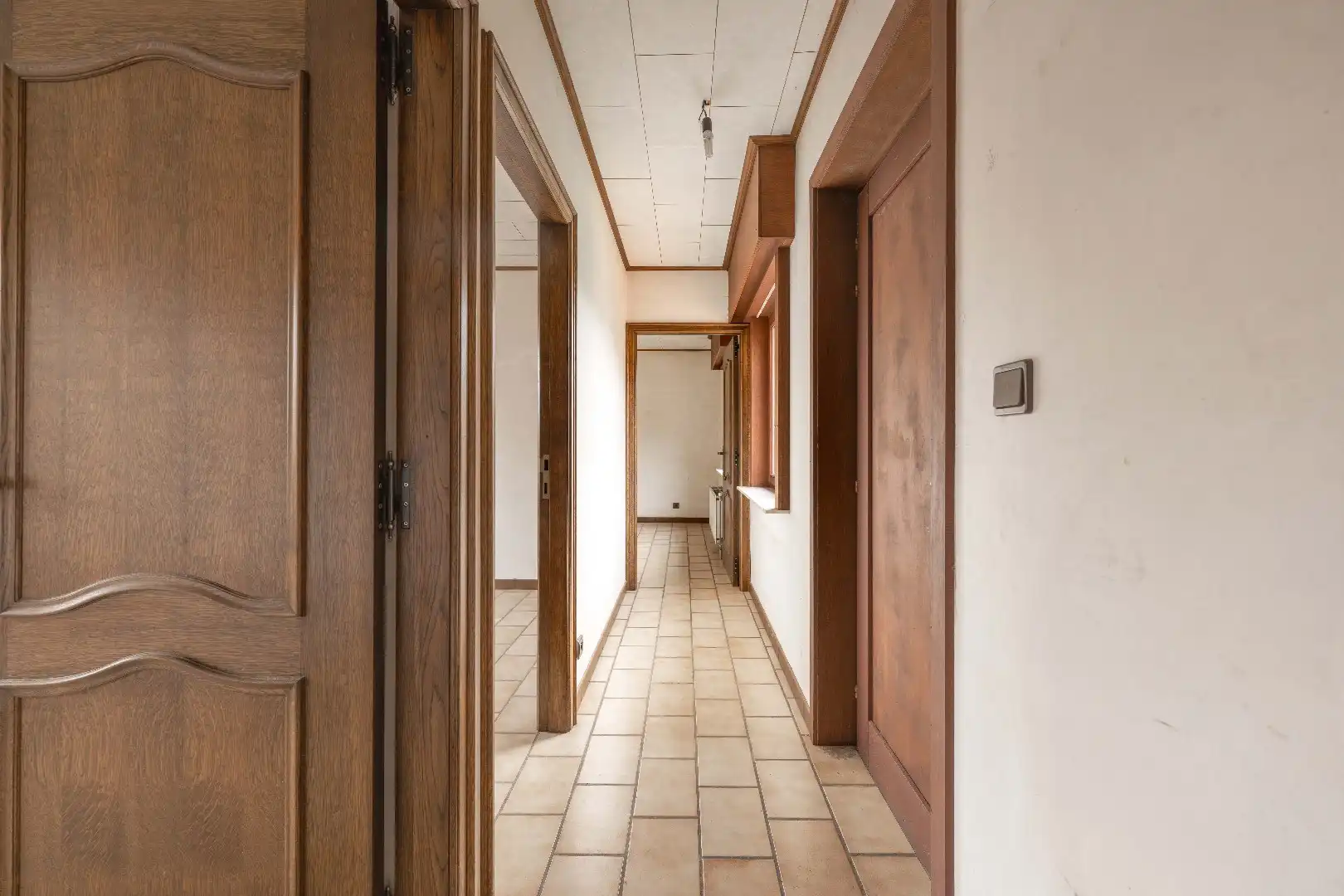 ALLEENSTAANDE WONING OP 586 m² MET TUIN | 2 SLPKS | GARAGE foto 7