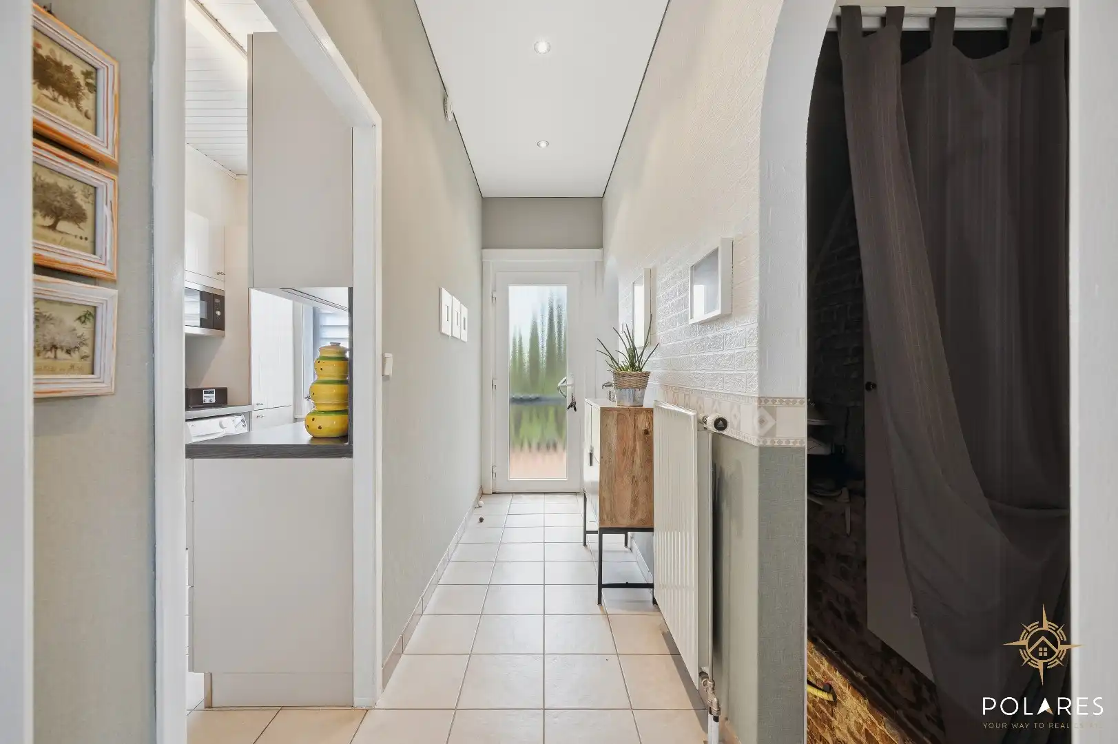 Instapklare woning met uitbreidingsmogelijkheden op toplocatie! foto 5