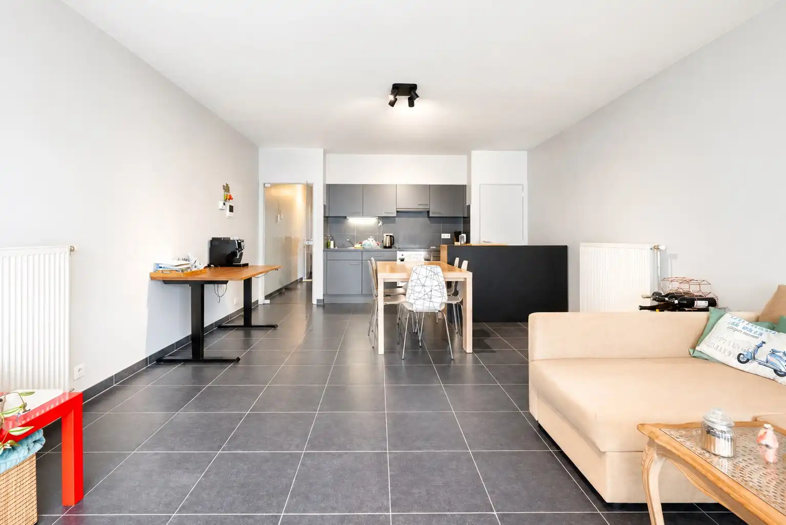 Gezellig 2 slaapkamer appartement in hartje Kortrijk foto 2