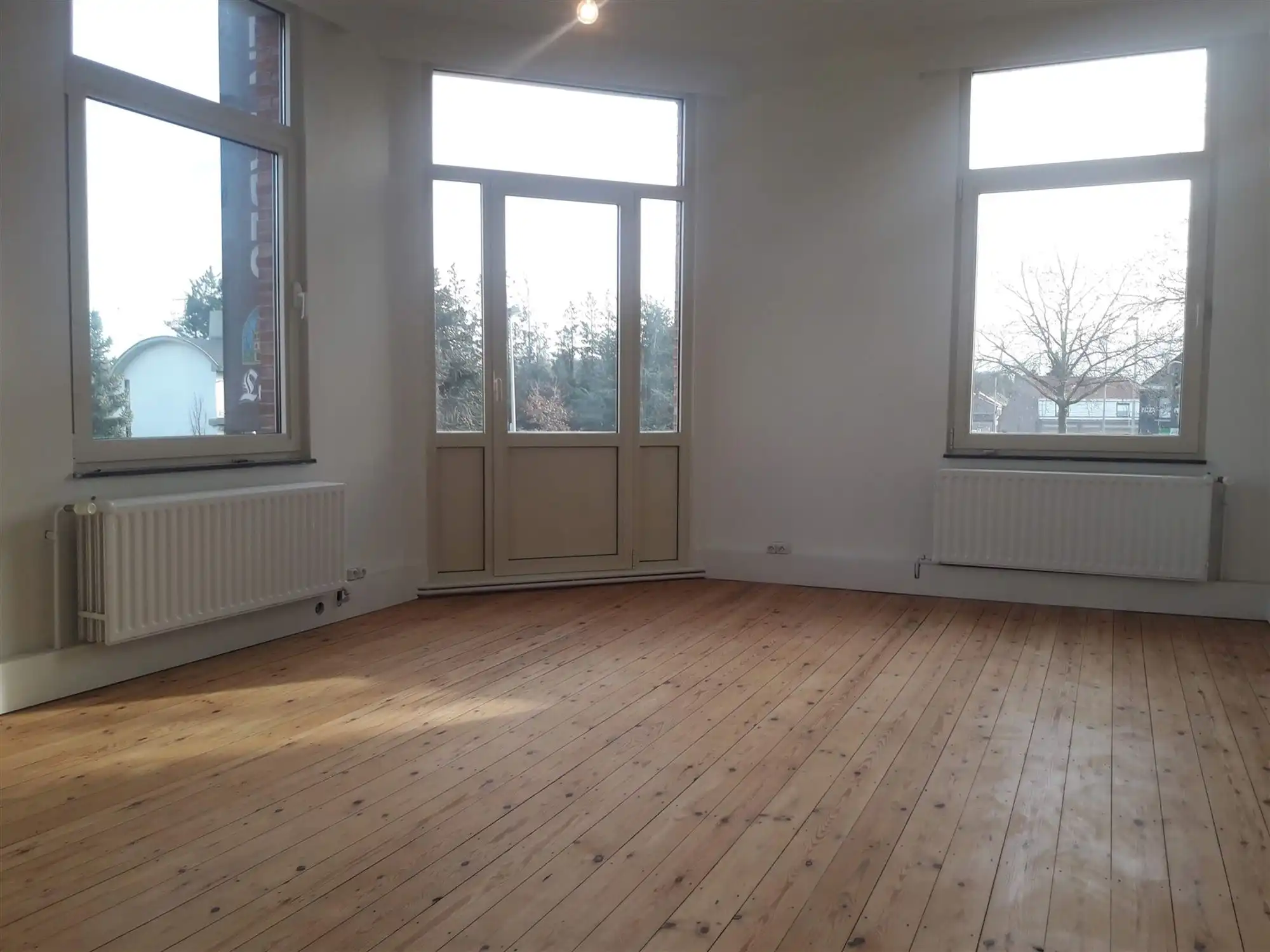 Handelspand met appartement gelegen te Ranst foto 24