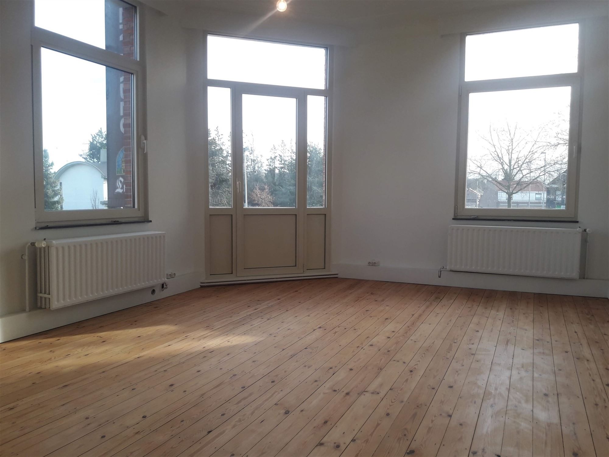 Handelspand met appartement gelegen te Ranst foto 24