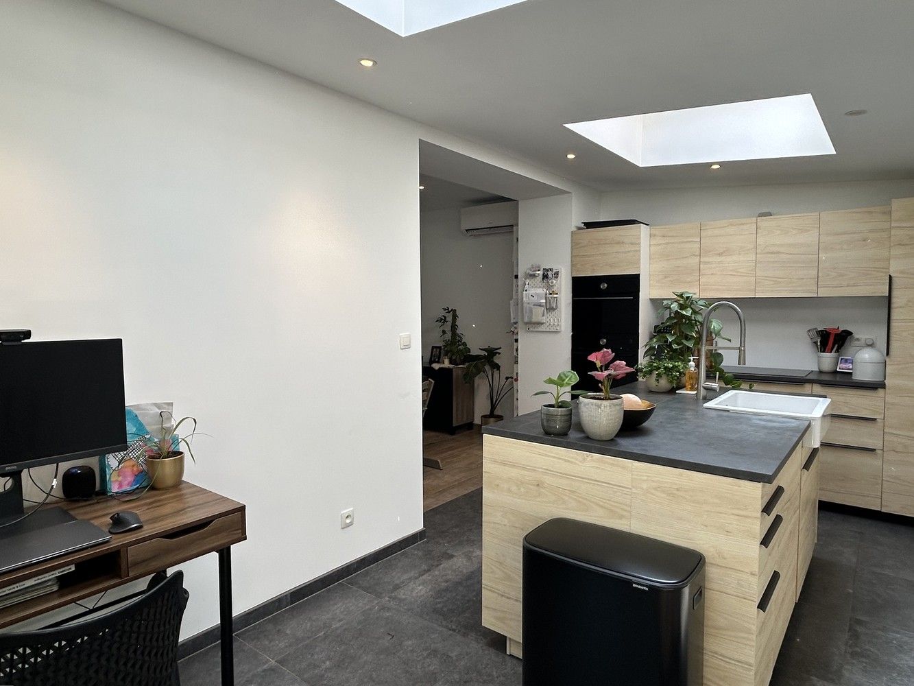 Instapklare, volledig gerenoveerde woning met loods en zichtbare ligging in Heverlee foto 9