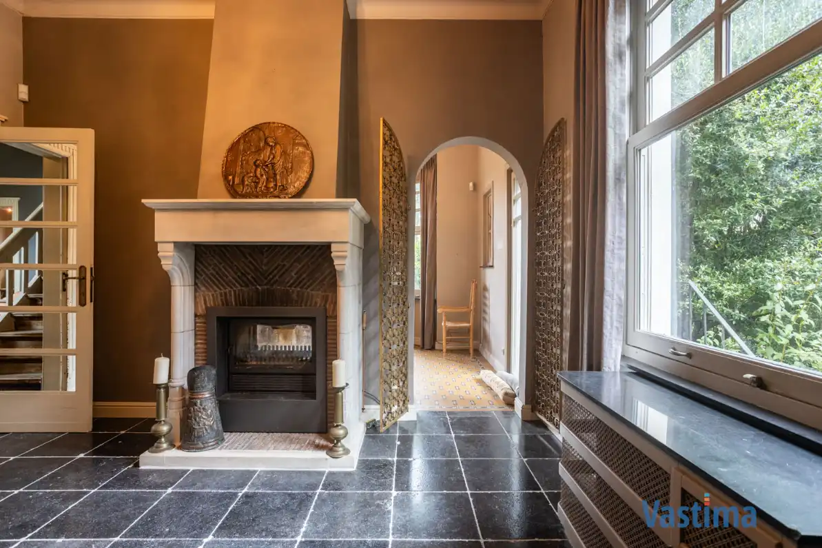 Karaktervolle villa met authentieke charme in een groene setting foto 18