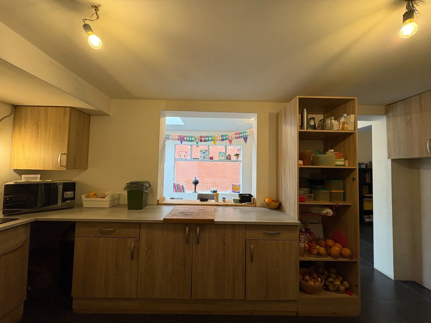 🏡 Grondig gerenoveerde woning met zonnige tuin in centrum Vlamertinge (Ieper) foto 14