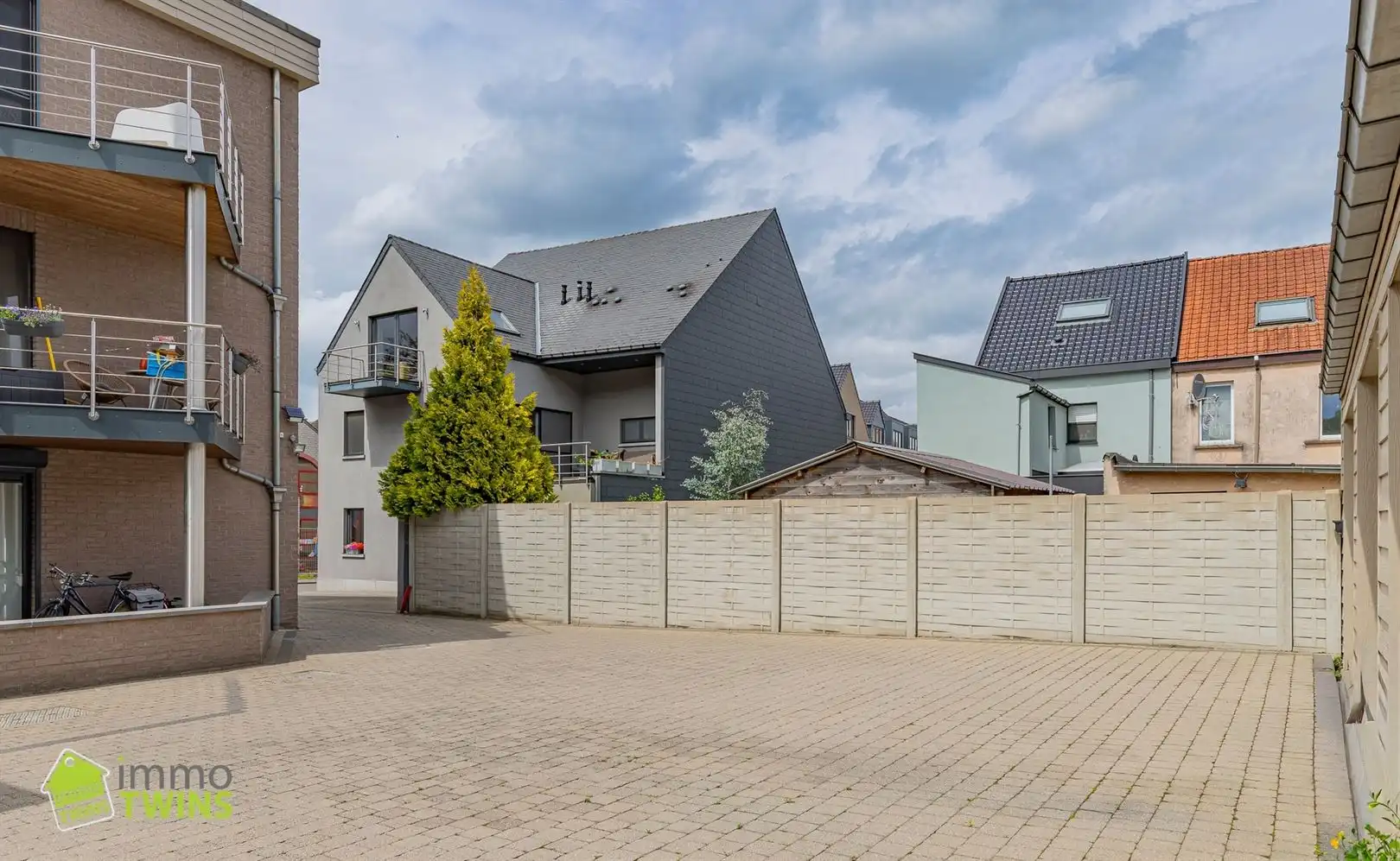Ruim duplexappartement van 151 m² met 3 slaapkamers, terras en dubbele autostaanplaats foto 23