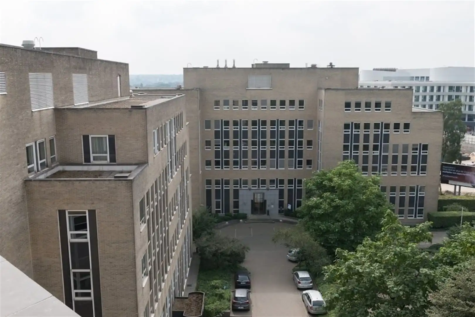 TRIOMF/ TRIOMPHE 173 - 174: twee gebouwen foto 2