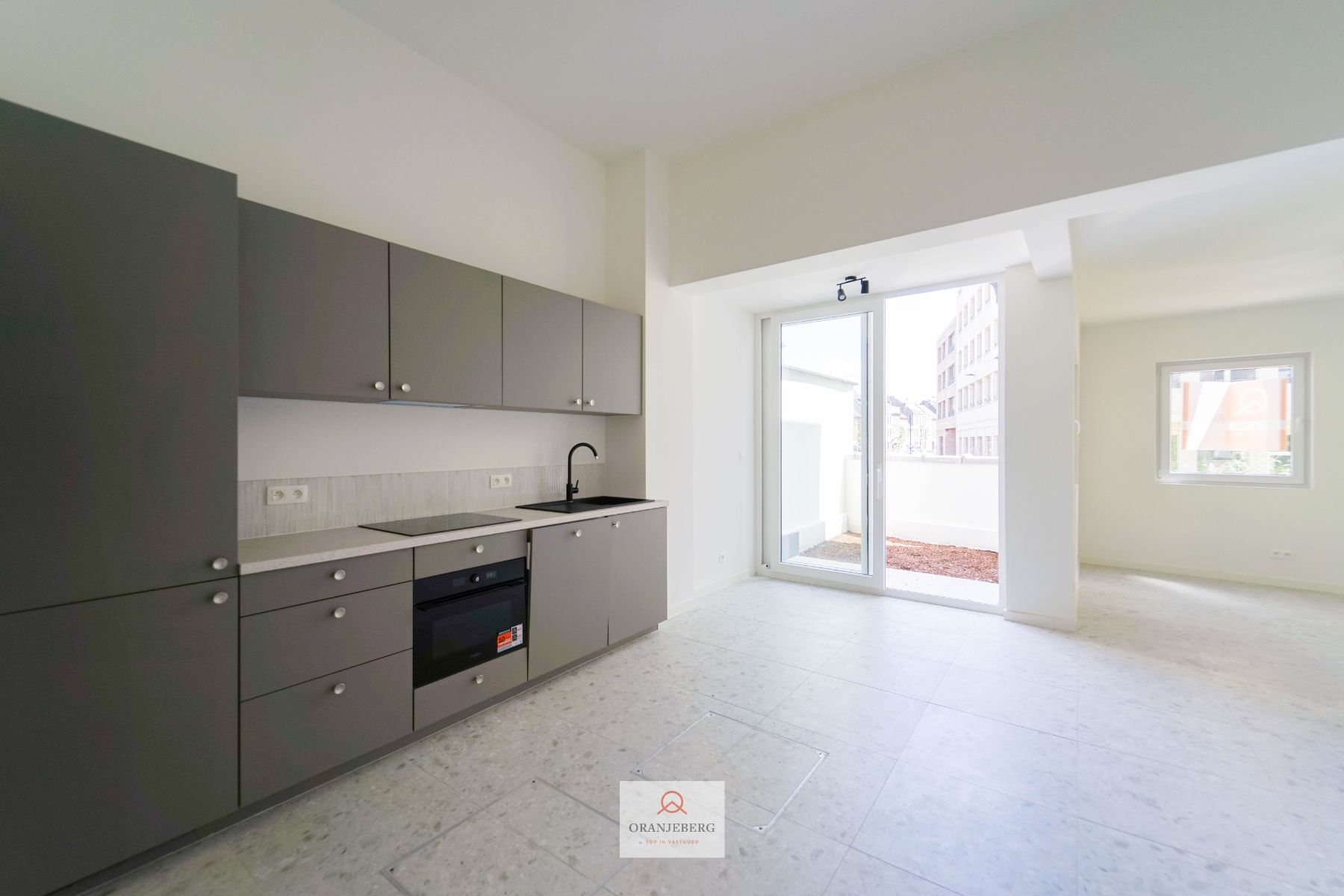 Gerenoveerd duplex-appartement op fantastische locatie! foto 7