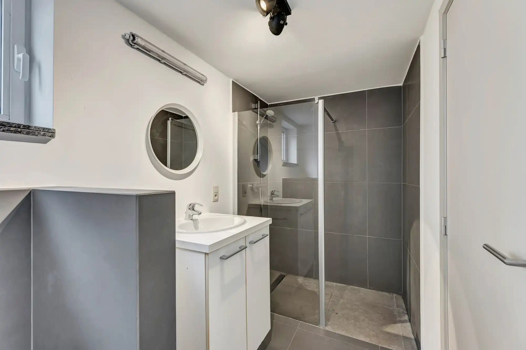 Charmante woning met garage en tuin in Zandbergen foto 8