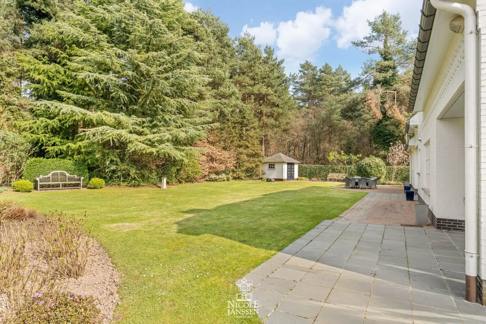 Ruim ingedeelde villa foto 20