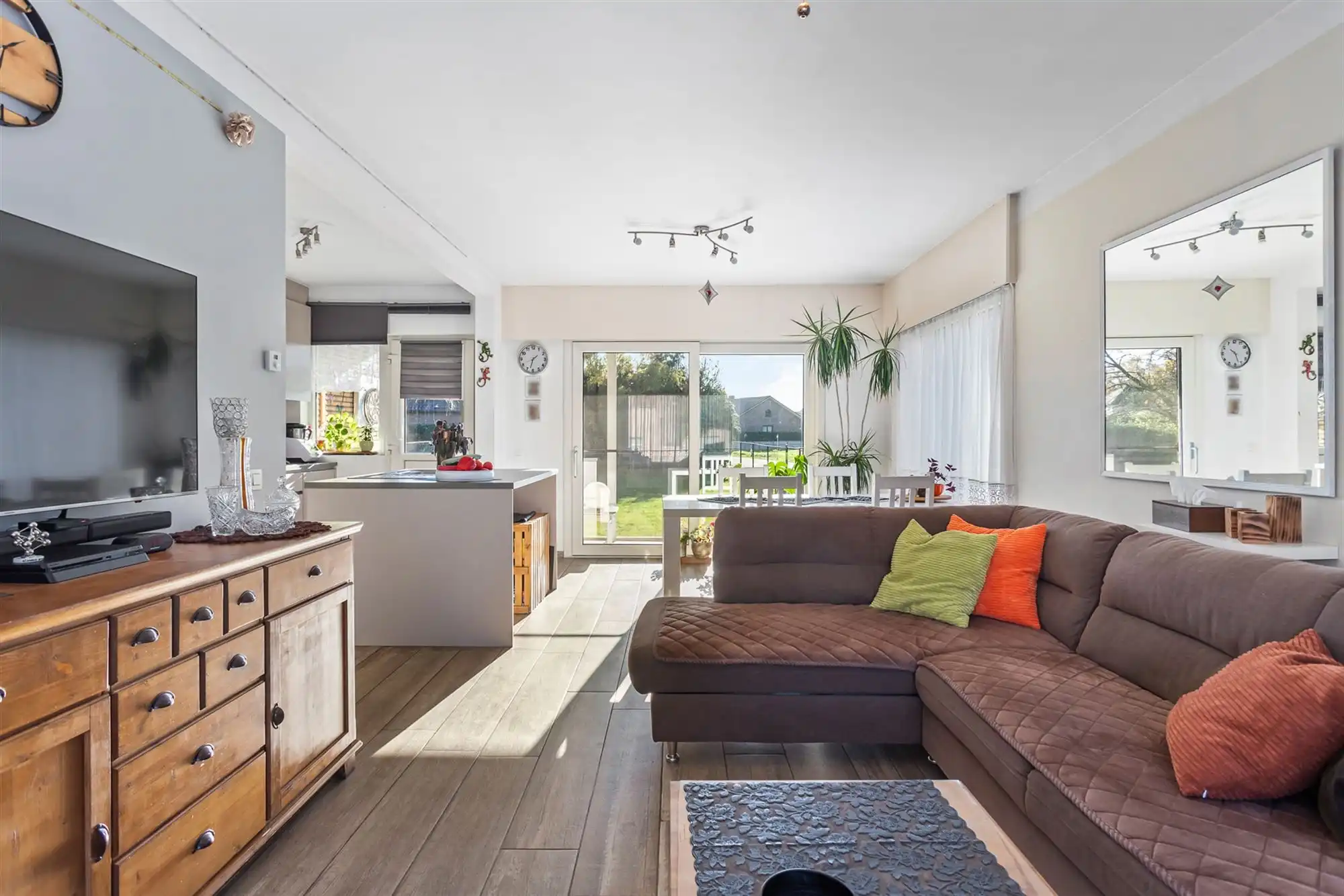 VOLLEDIG GERENOVEERDE, PERFECT INSTAPKLARE WONING OP MOOI PERCEEL! foto 9