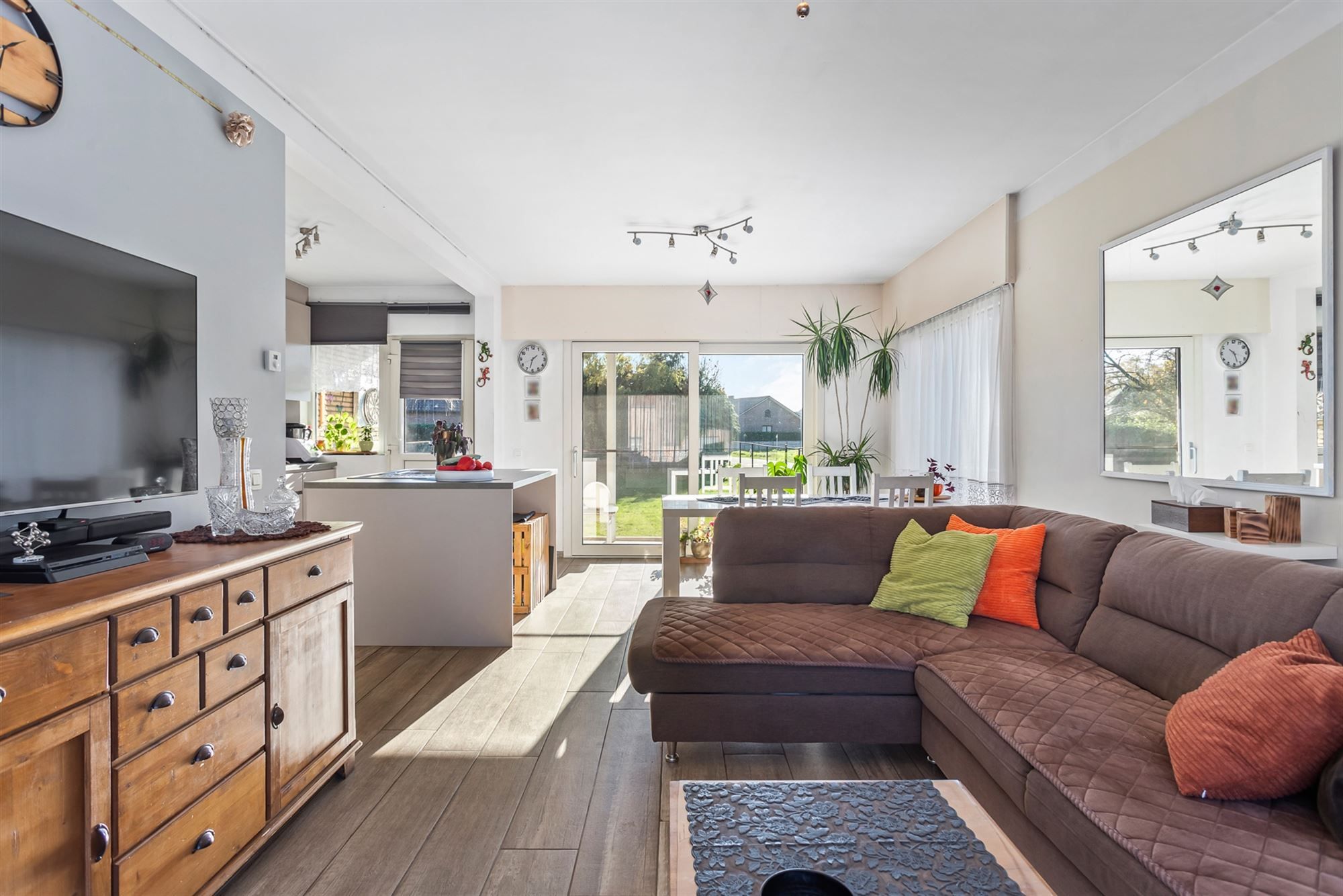 VOLLEDIG GERENOVEERDE, PERFECT INSTAPKLARE WONING OP MOOI PERCEEL! foto 9