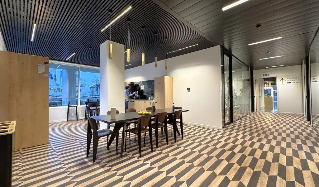 Full service kantoor in Humgy Singel te Berchem foto 12