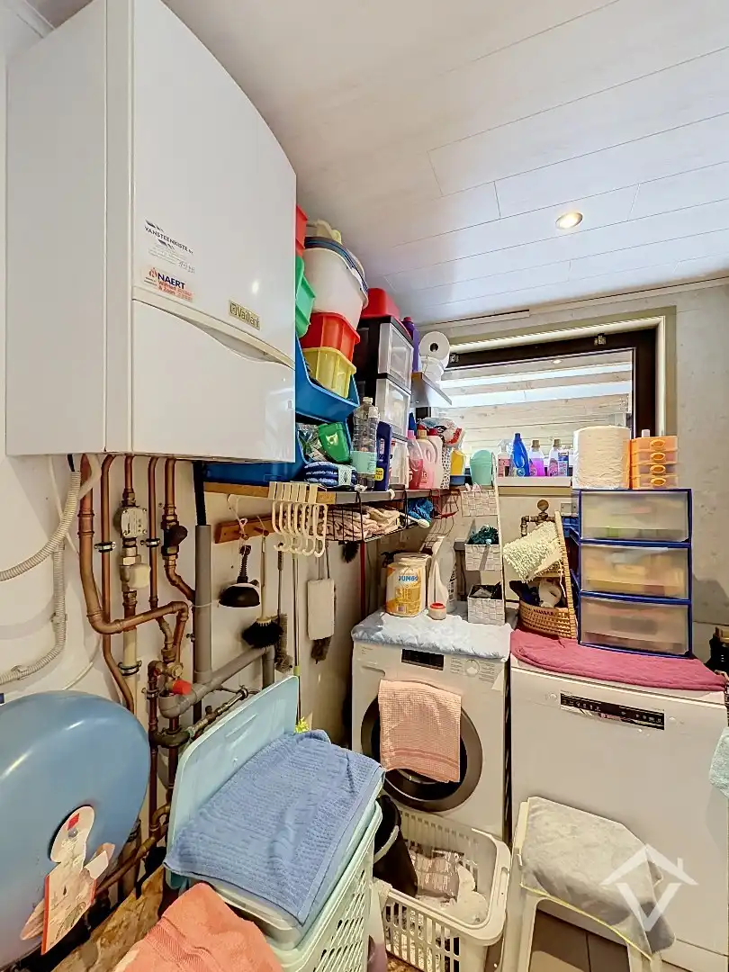 Instapklare woning met twee slaapkamers en terrastuin op één uiterst centrale ligging te Roeselare foto 9