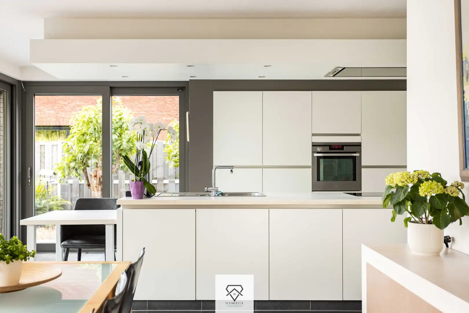 Tijdloze architectenwoning in het groene Louise-Marie te koop foto 10