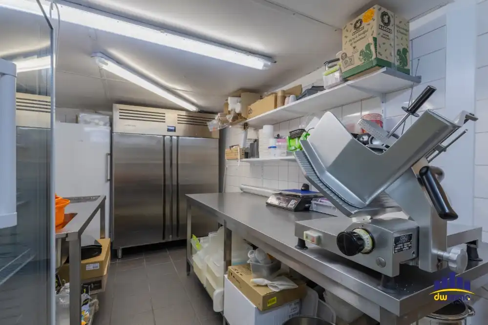 Ter overname: Instapklare broodjeszaak – N’Yammie (centrum Izegem) foto 15