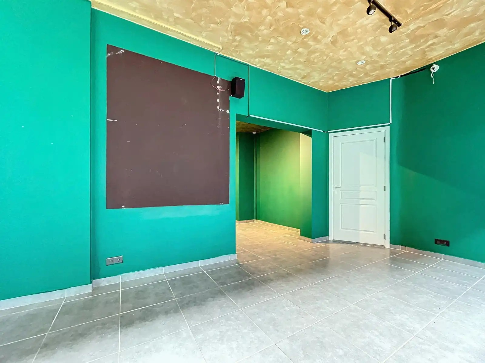 Handelspand nabij Station van Tienen foto 7