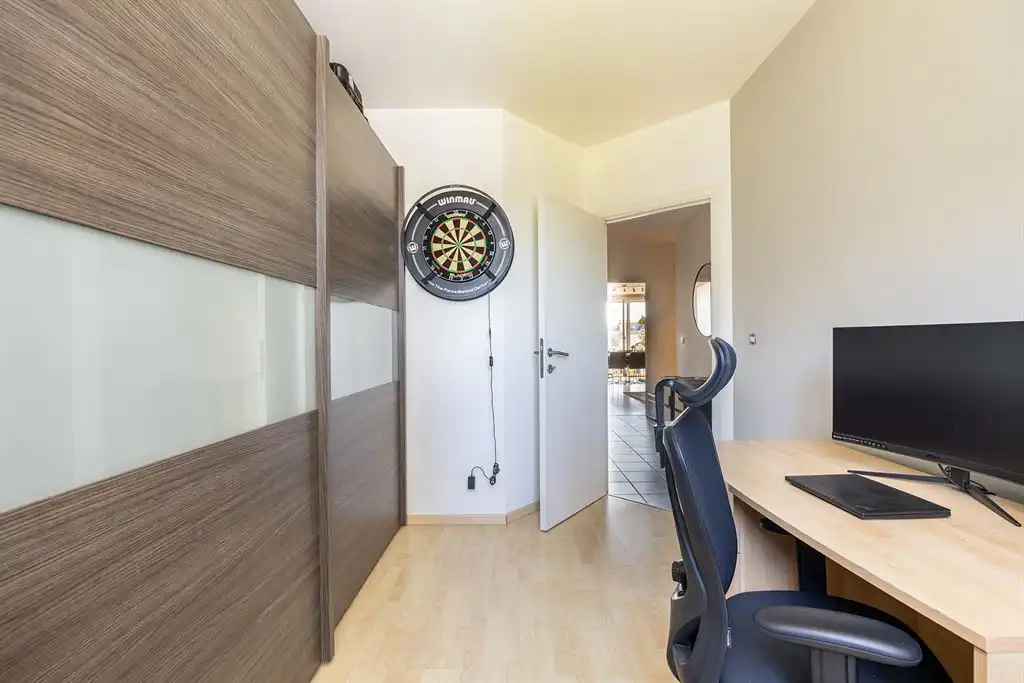 Lichtrijk appartement met 2 slaapkamers, ruim terras en P foto 14