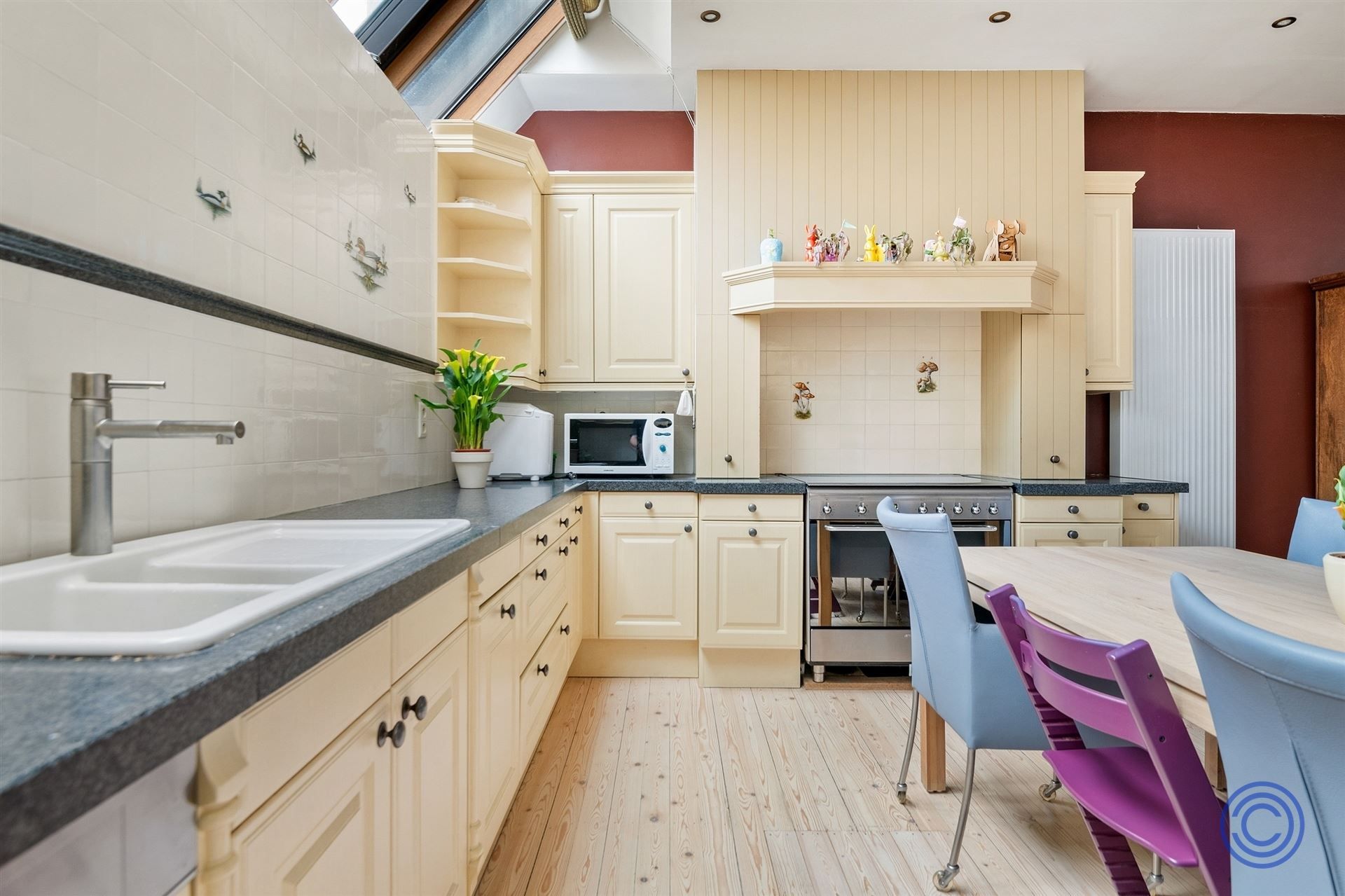 Gezellige, ruime gezinswoning met dakterras, middenin de stad! foto 5