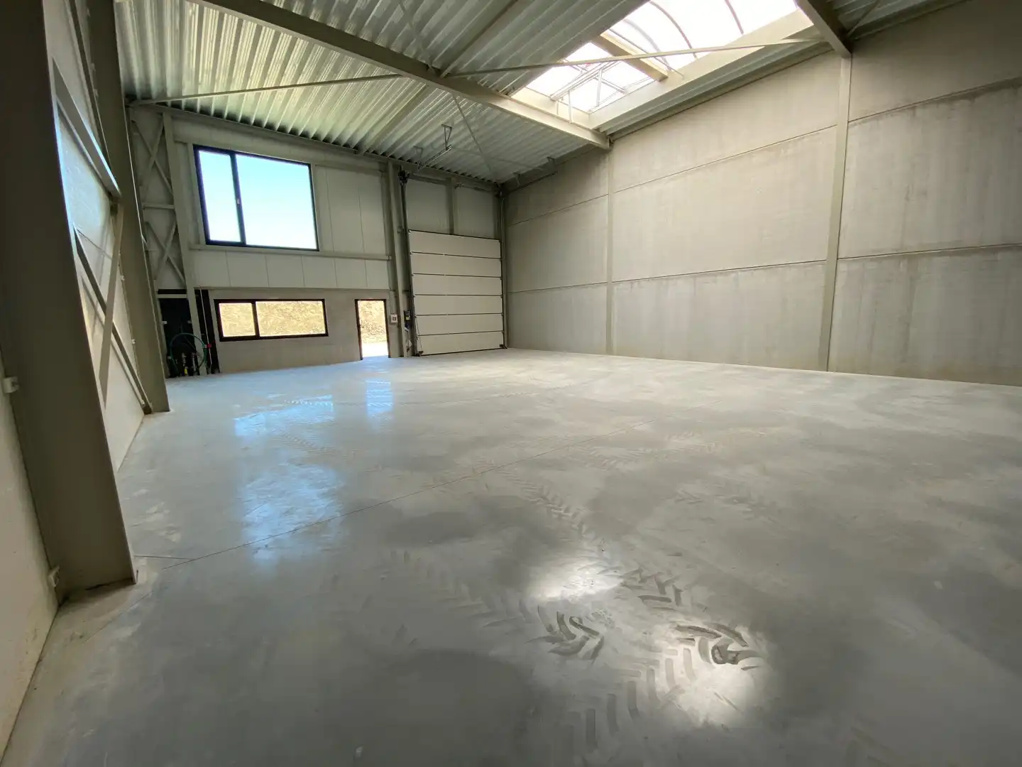 KMO unit met tussenverdiep foto 8