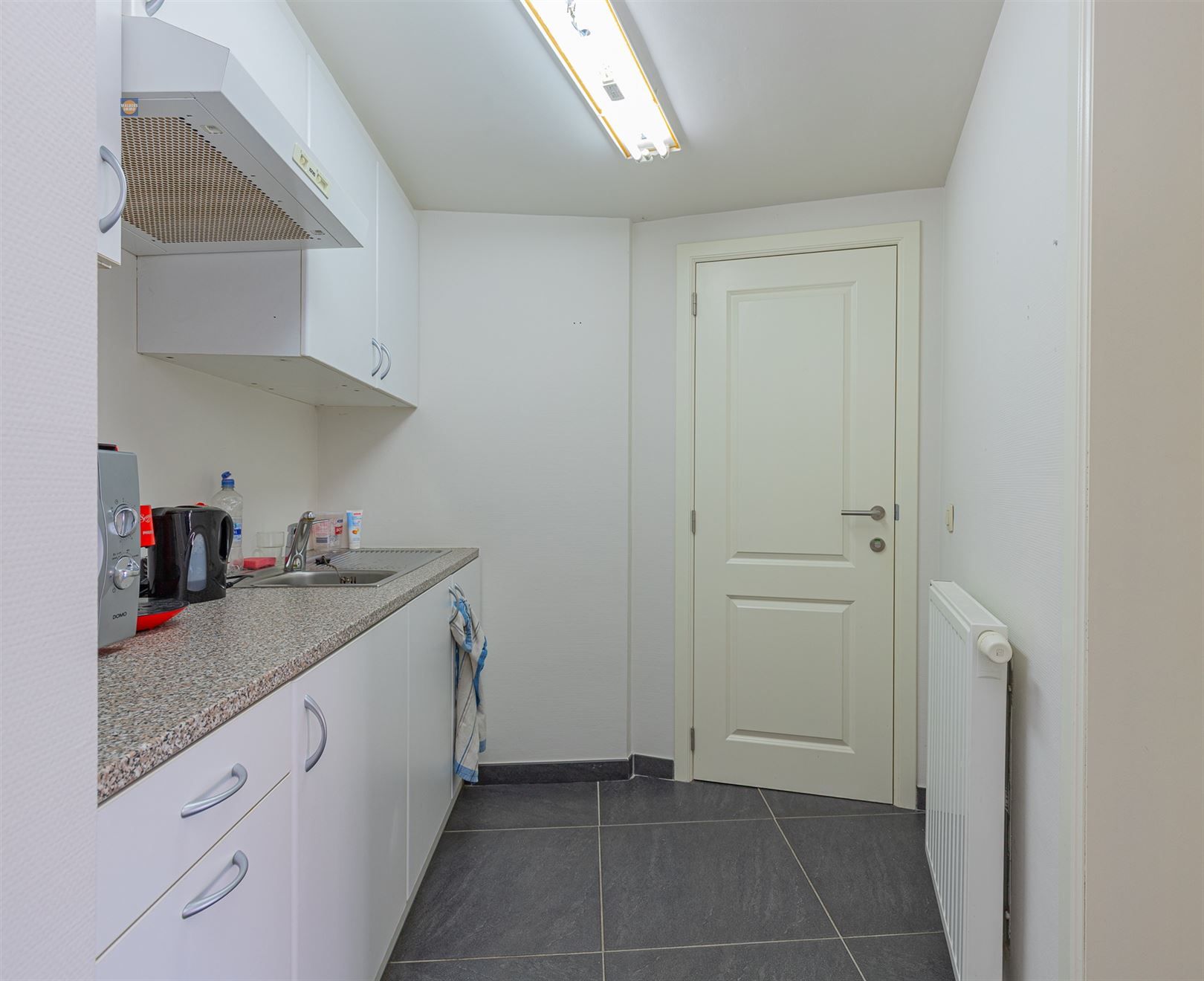 Unieke handelsruimte in het hart van het dorp foto 8