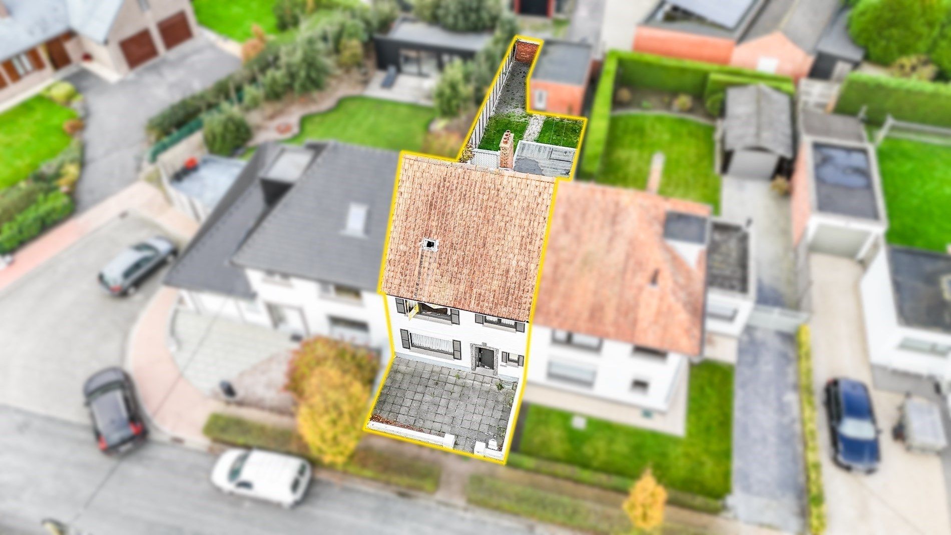 Te renoveren rijwoning op centrale locatie in Torhout. foto 16