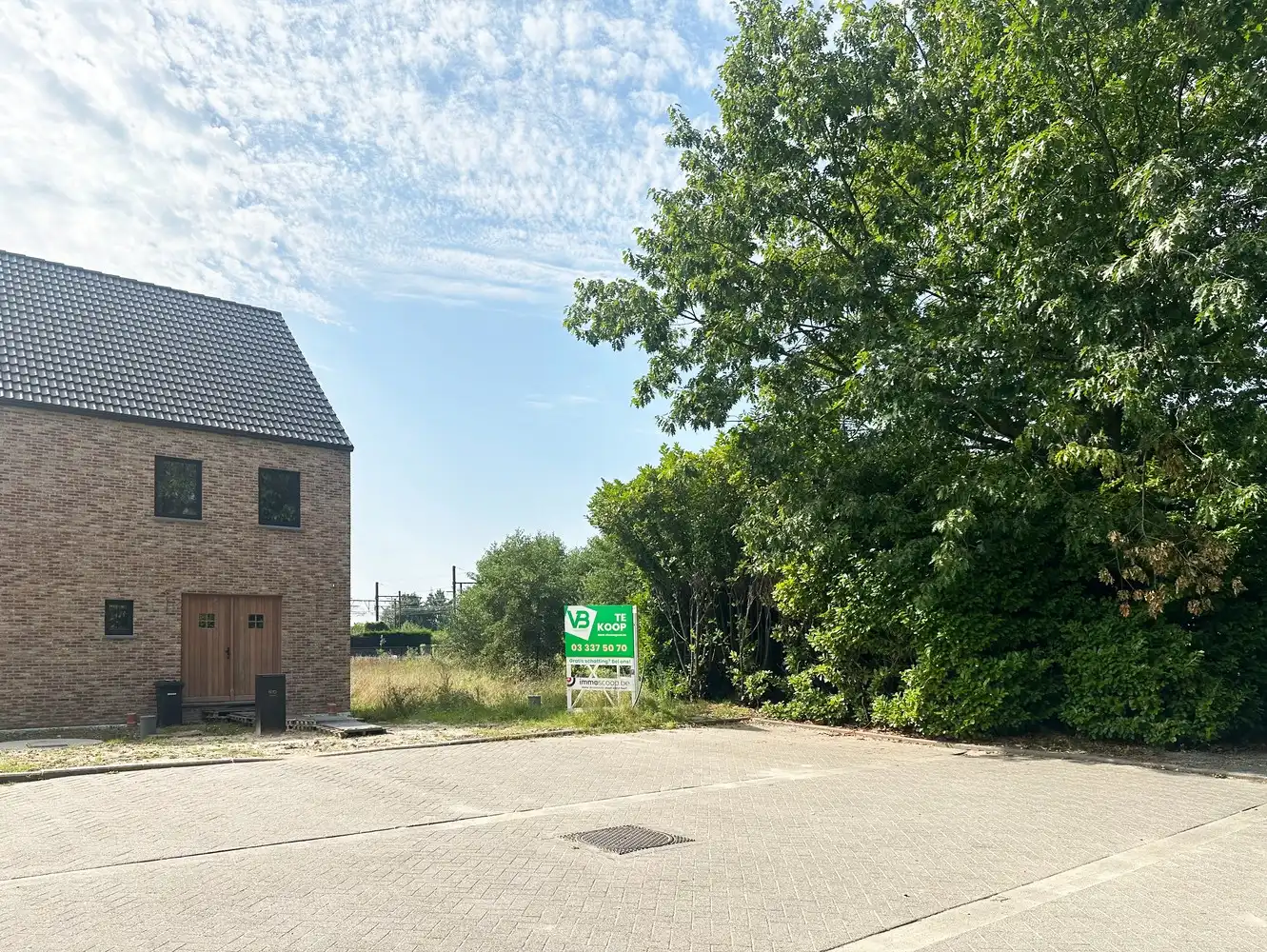 Bouwgrond op een perceel van 860m² voor een halfopen bebouwing in Lint foto 2