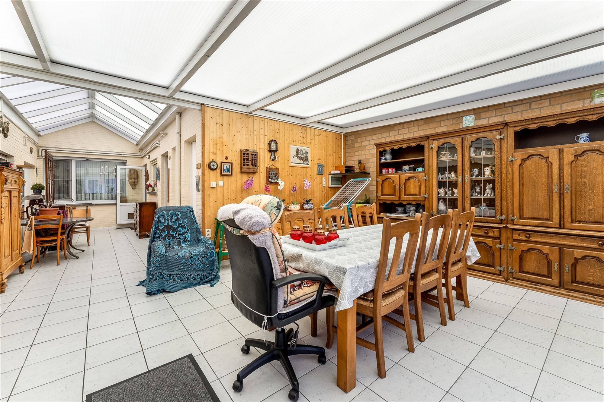 PERFECT ONDERHOUDEN WONING MET RUIME GARAGE EN BIJGEBOUW foto 10