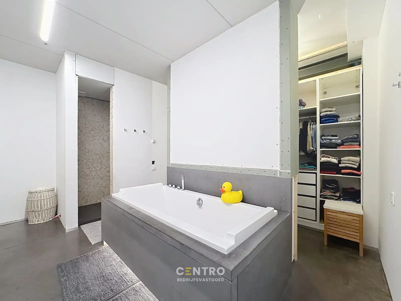 Villa met praktijruimte en opslagruimte Wingene! foto 15