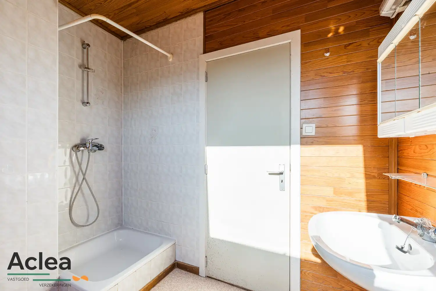 Instapklaar goed gelegen duplexappartement in centrum Eeklo foto 14