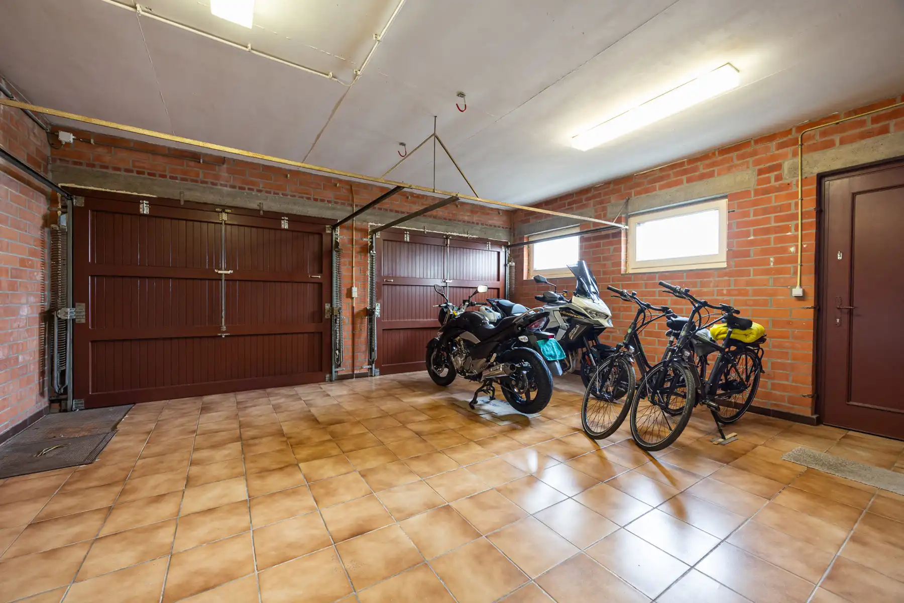 Verrassend ruime woning met 6 slaapkamers en 2 badkamers foto 15