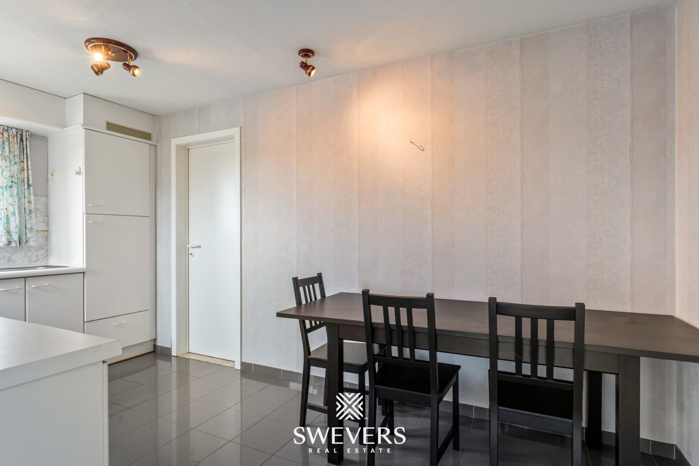 Instapklaar appartement met twee slaapkamers en autostaandplaats foto 9