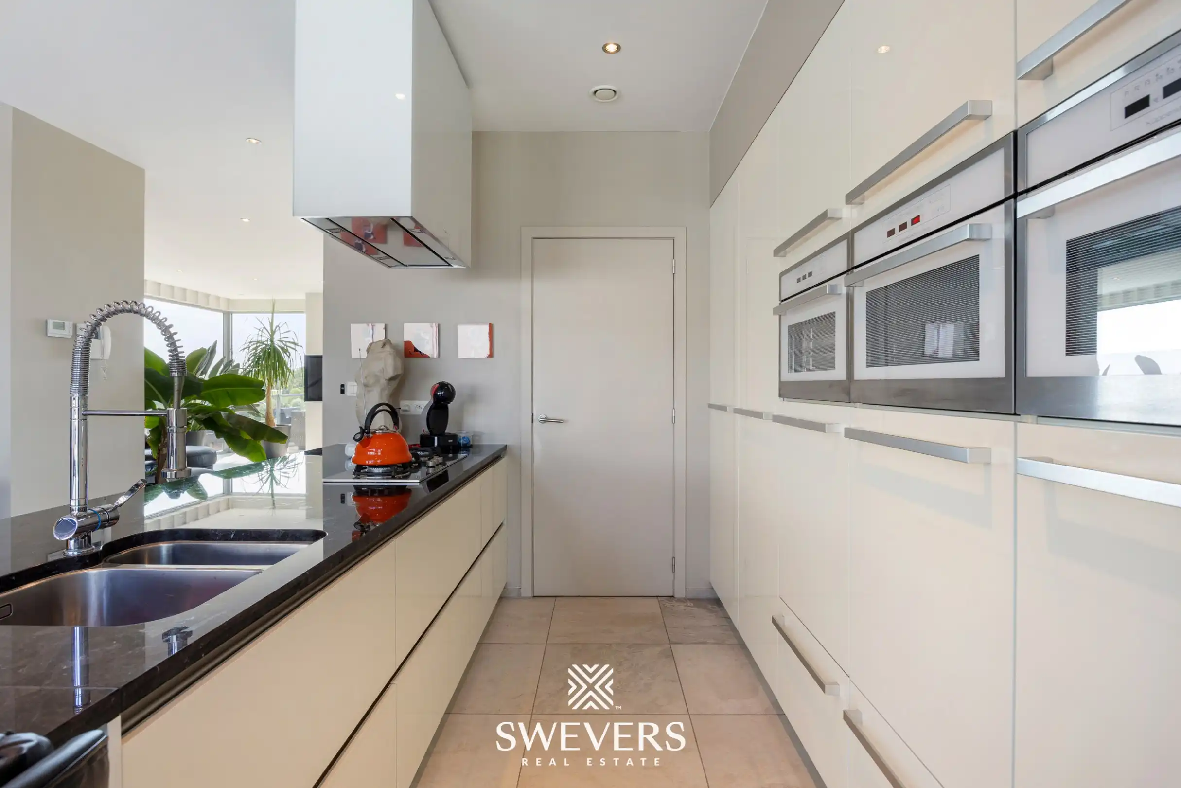 Luxueus penthouse van 204 m² met uitzonderlijke terrassen en panoramisch zicht in Hasselt foto 11