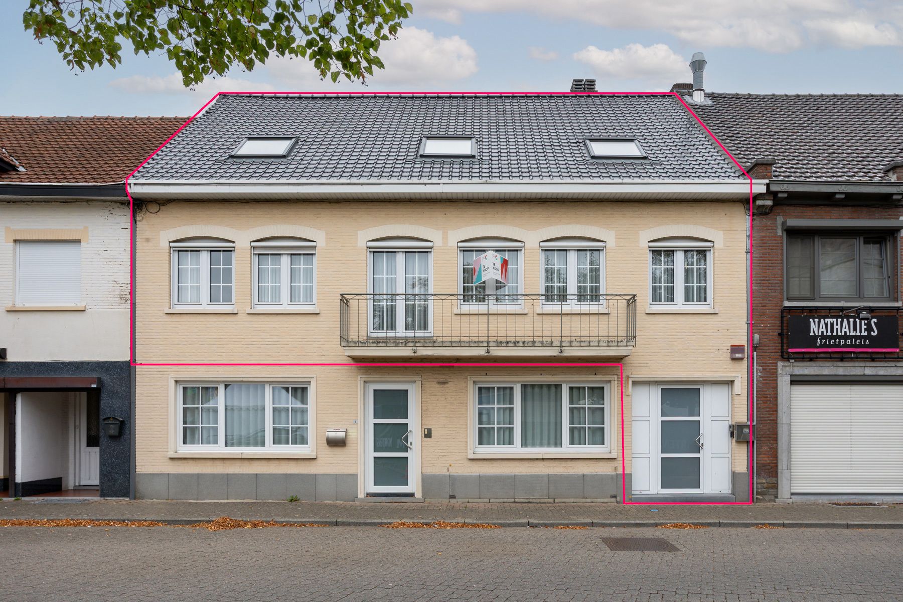 Appartement te koop foto {{pictureIndex}}