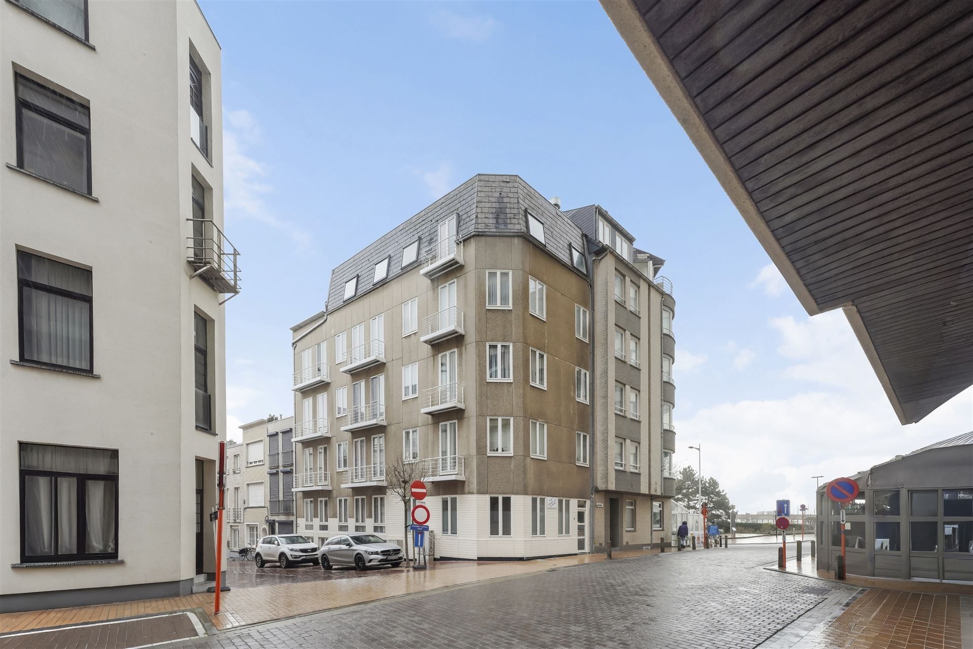 SLAAPHOEK / CENTRALE LIGGING foto 19