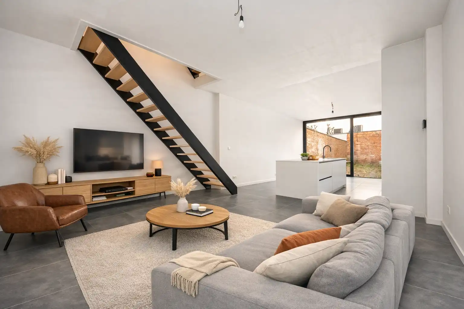 Vernieuwde arbeiderswoning foto 5