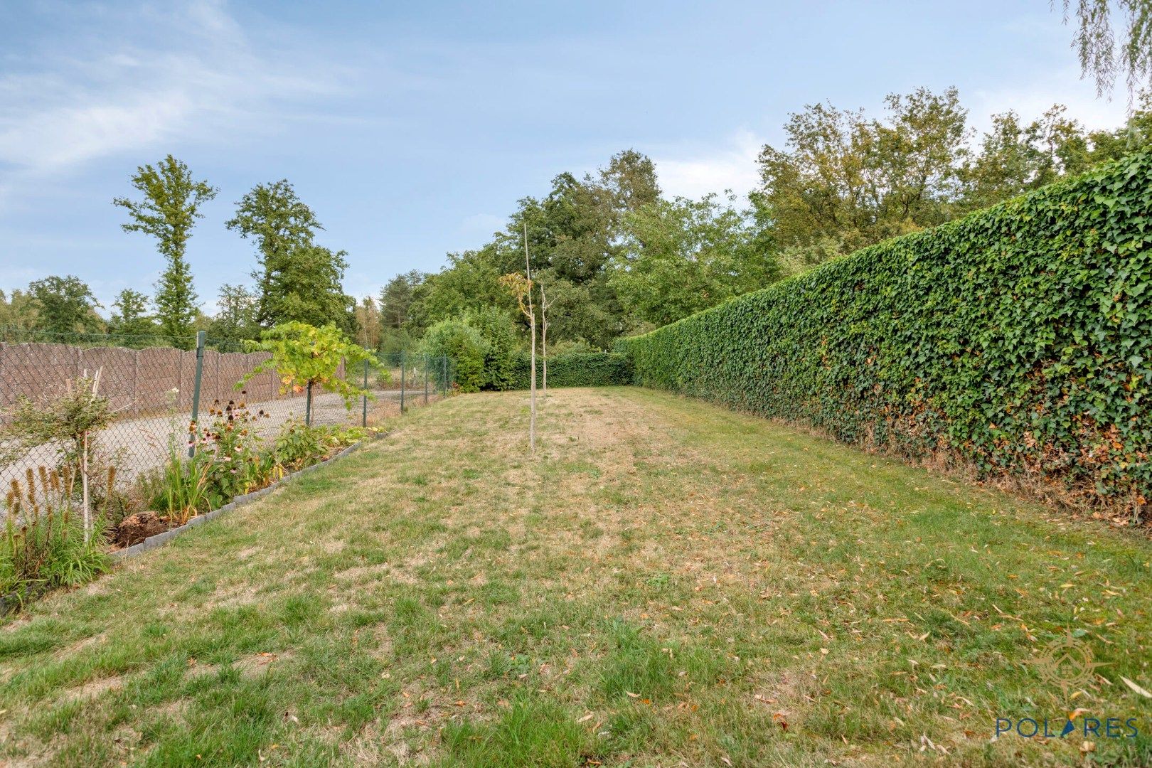 Goed gelegen taverne met woonst en grote parking foto 42