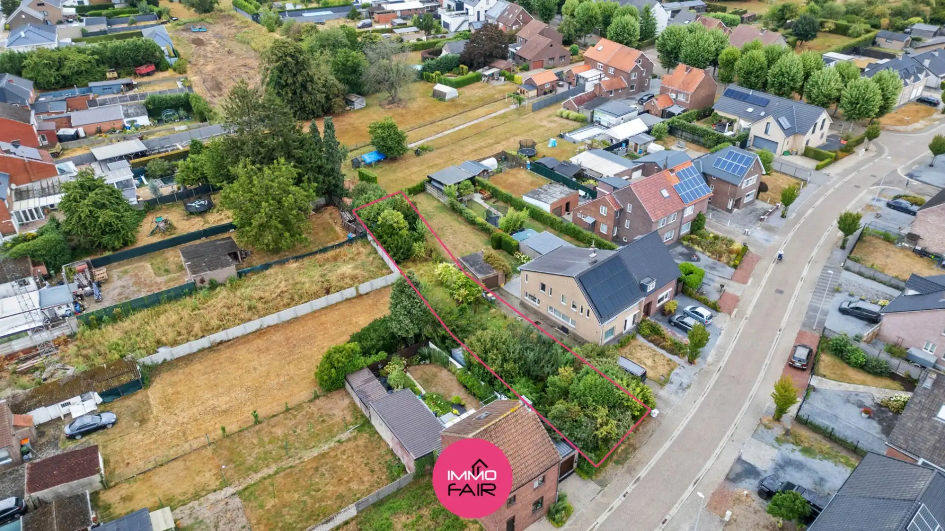 Bouwgrond voor open bebouwing in het centrum van Rekem foto 2