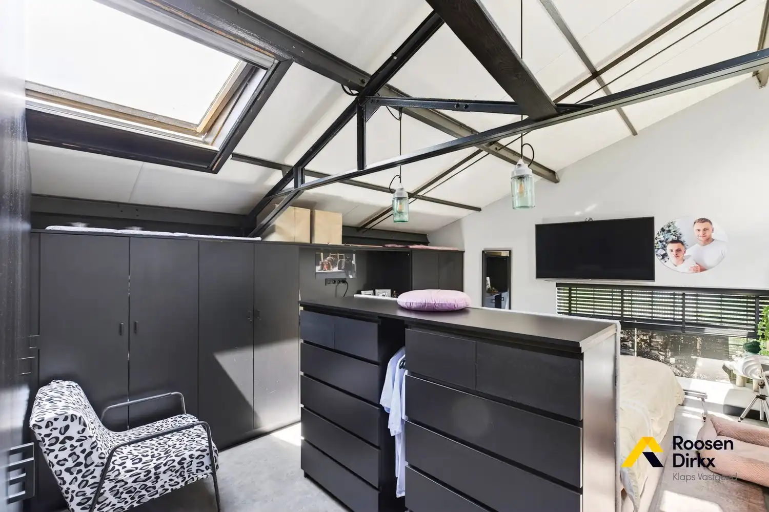 Unieke loft met overdekte autostaanplaats en 92m² bewoonbare oppervlakte in Bree centrum foto 17