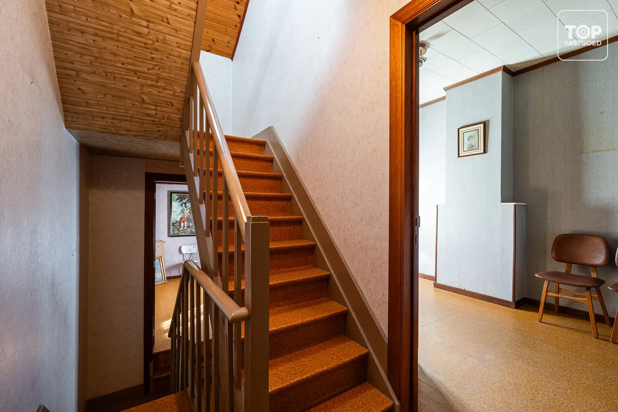 Te renoveren woning met 3 slaapkamers, tuin en grote zolder foto 13