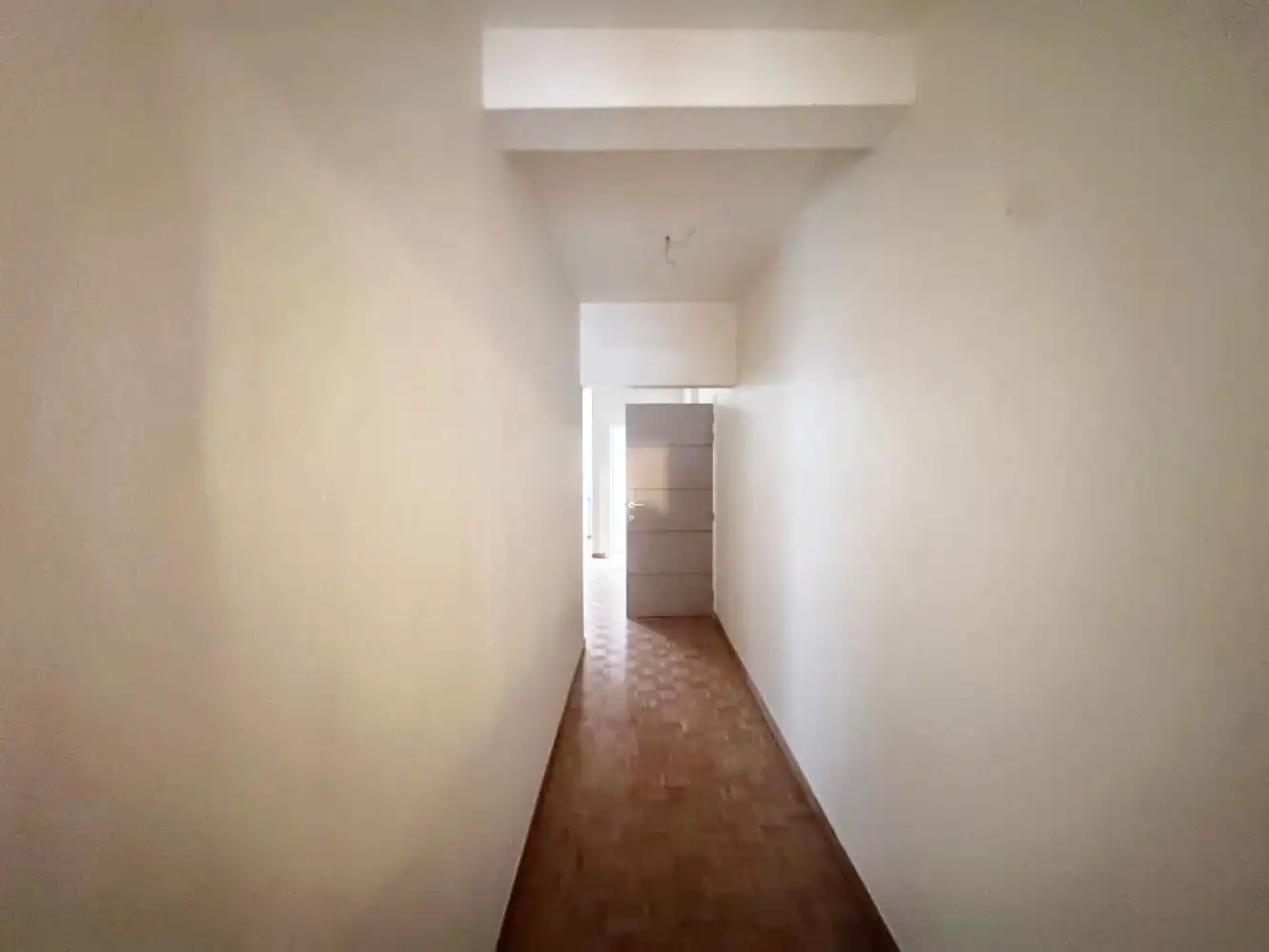 Unieke praktijk- of kantoorruimte van ca. 190 m² INCLUSIEF 2 ruime garageboxen foto 9