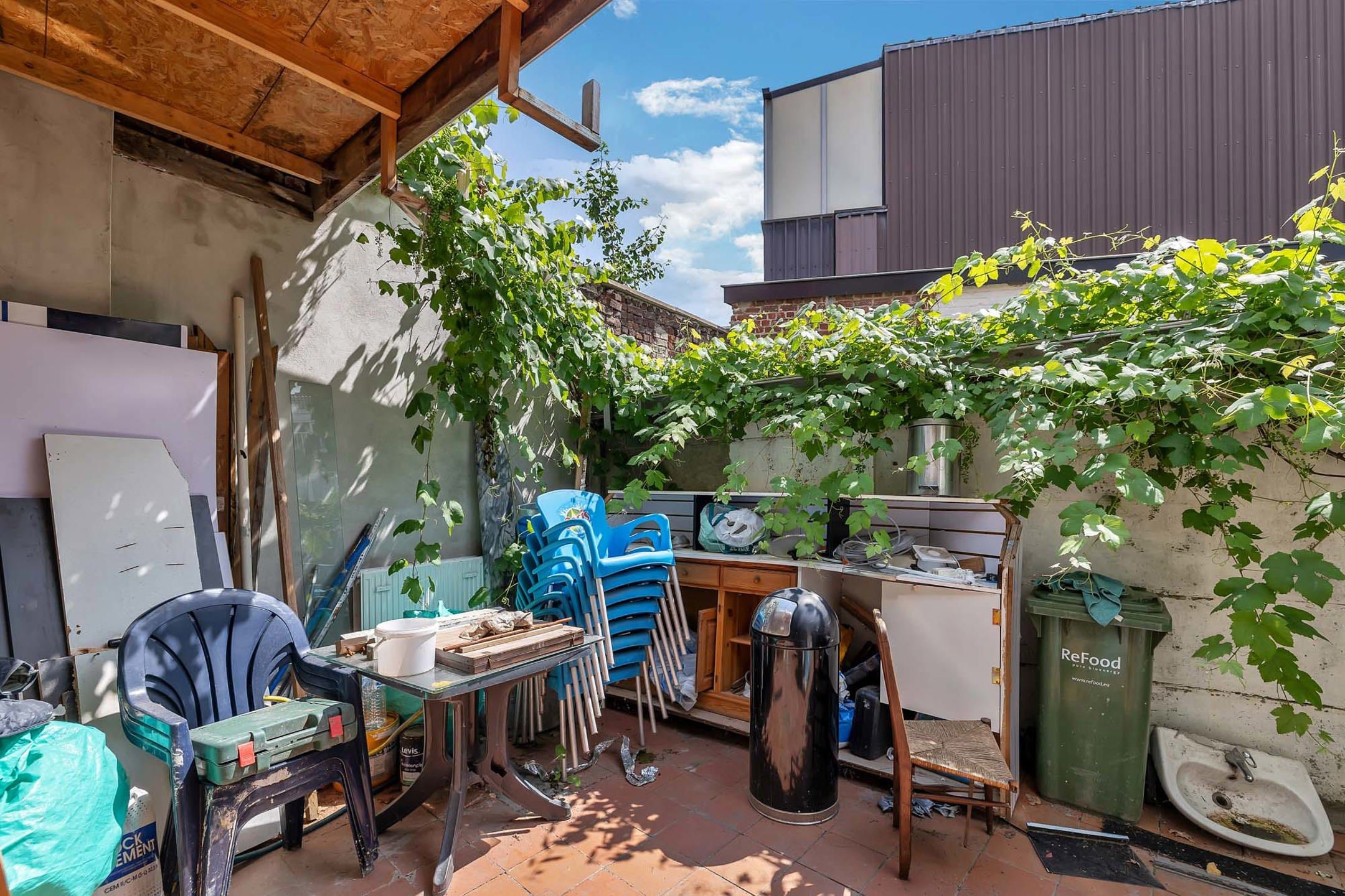 Instapklare handelsruimte met ruim triplex appartement  foto 27