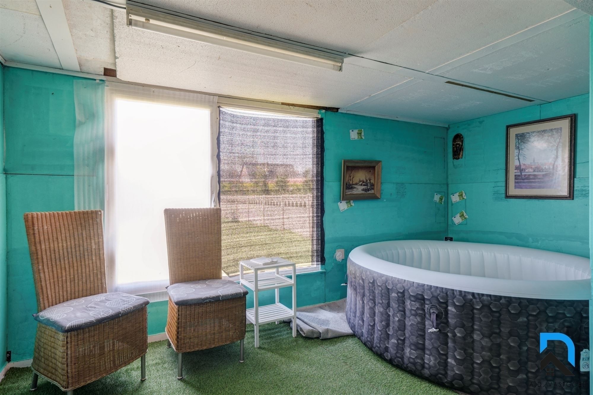 Ruime woning met grote tuin en dubbele garage foto 24